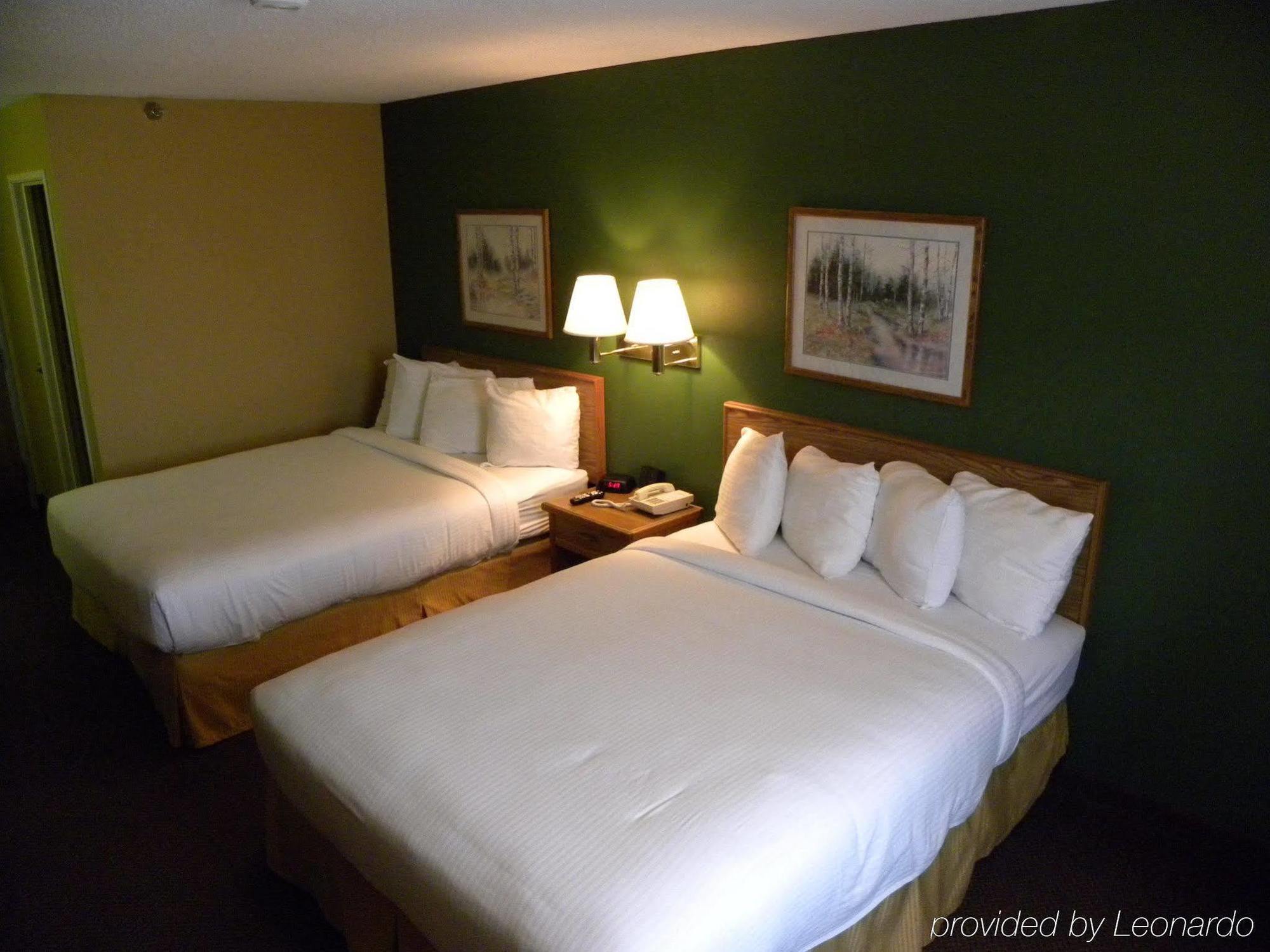 New Victorian Inn & Suites Kearney Bagian luar foto