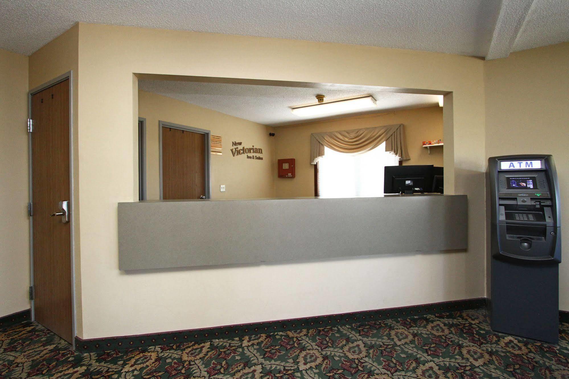 New Victorian Inn & Suites Kearney Bagian luar foto